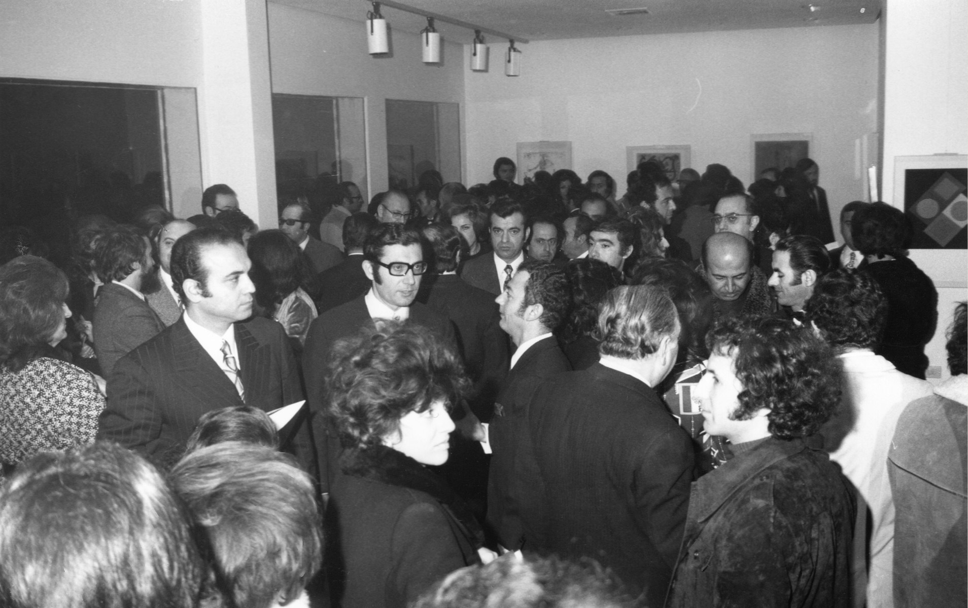 Photograph of Modulart’s Opening Night,  December 1971.  Courtesy Krikor Keusseyan Archives